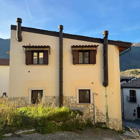 度假居 La Casetta Del Sangro 桑格罗堡